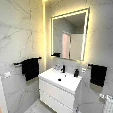 Diamant Mitten In Zentrum Apartment