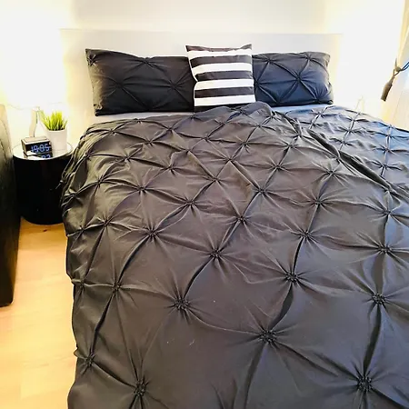 Diamant Mitten In Zentrum Apartment